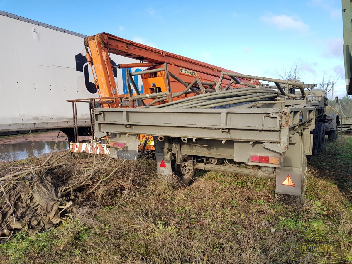 Samochód ZIŁ 131 Ciągnik siodłowy z naczepą MMZ-778K
